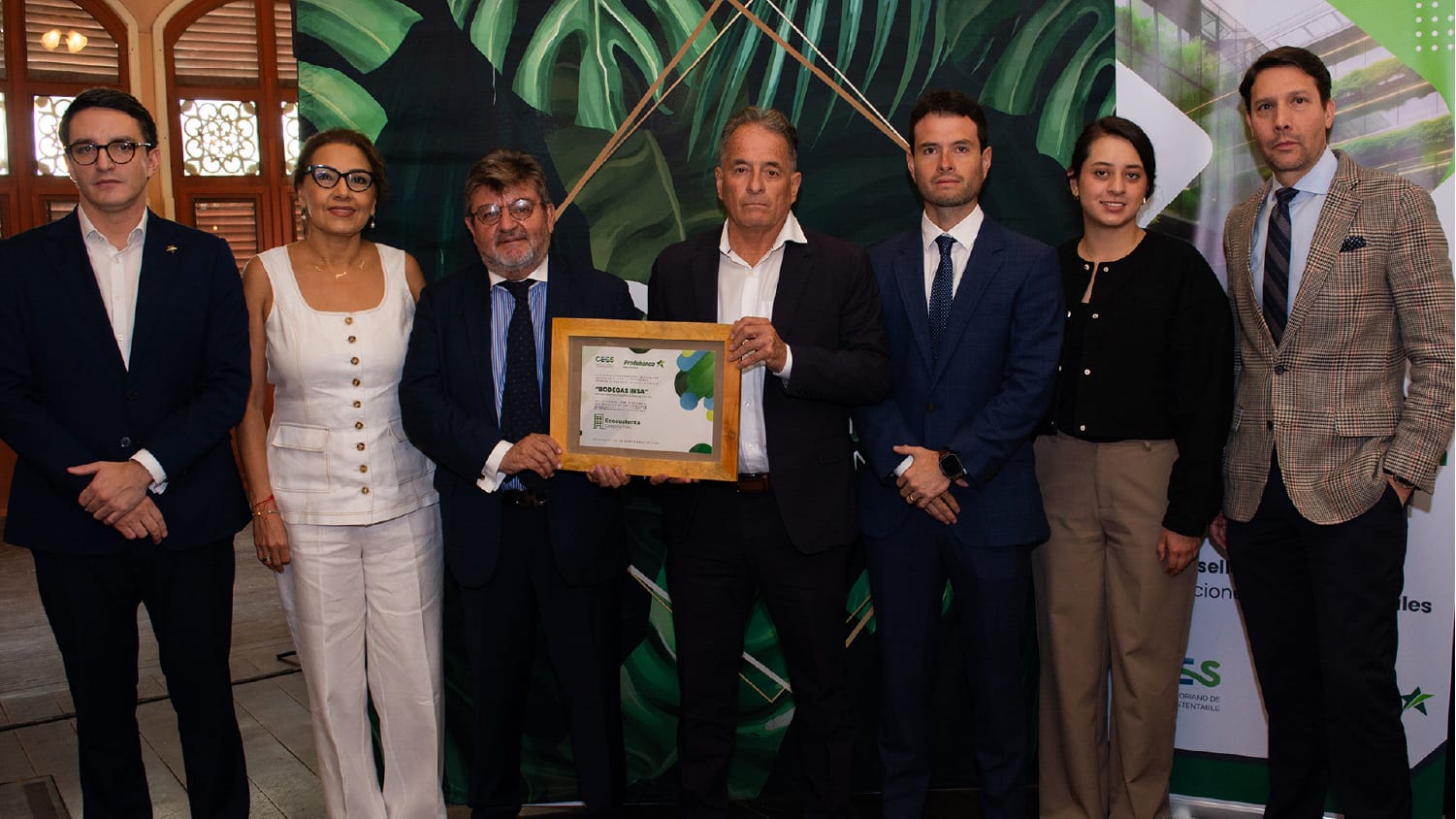 Mesa de trabajo 30 copia 4