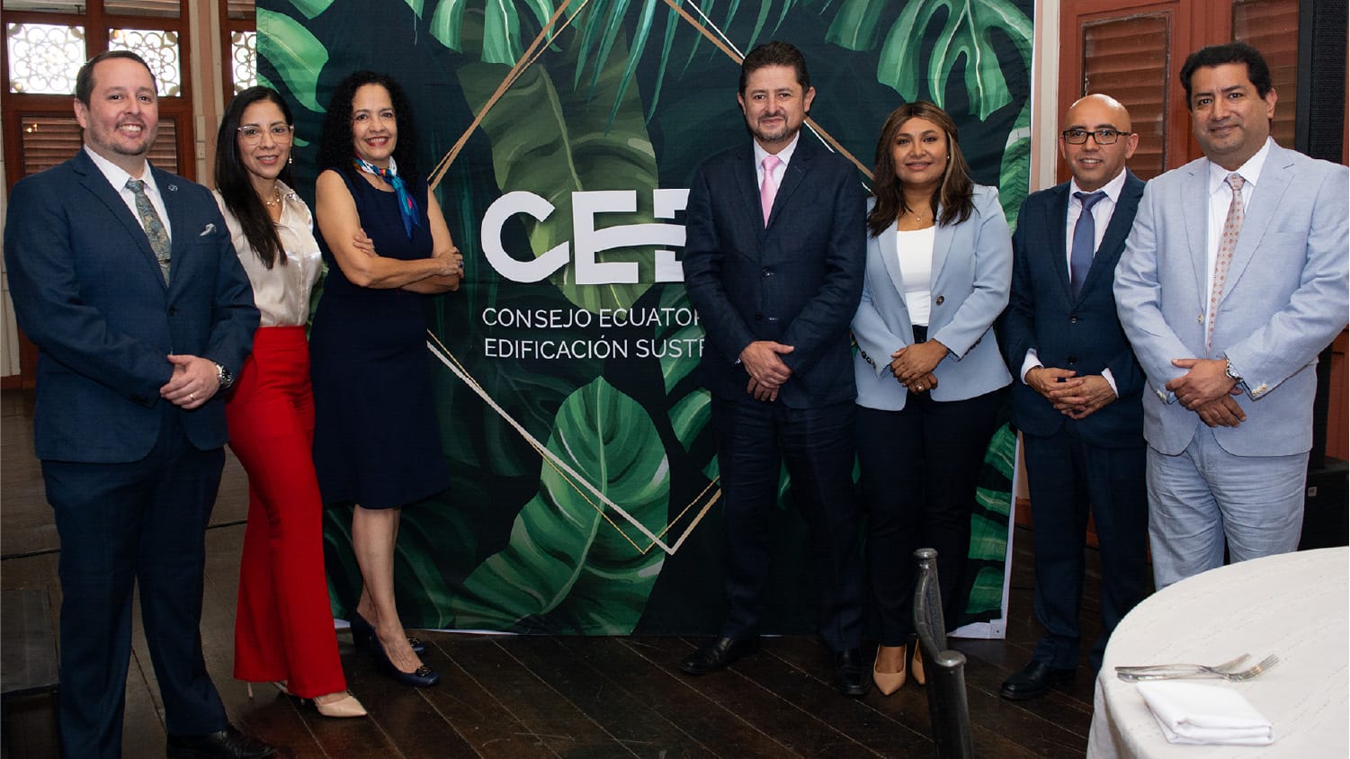 Mesa de trabajo 30 copia 5